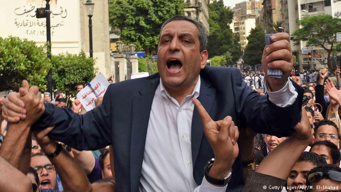 Leaders of Egypt`s journalist union to face trial for `harboring fugitives`
